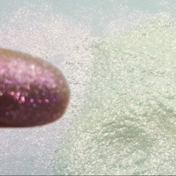 ๐๐งโโ๏ธLUCKY STAR Medusa Makeup Glitter Pot NWT - Picture 3 of 8